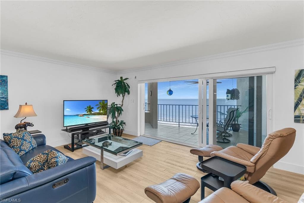 3951 Gulf Shore Blvd N 601, Naples, FL 34103-7