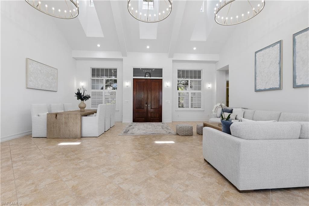 505 Harbour Dr, Naples, FL 34103-8