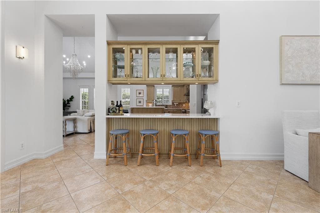 505 Harbour Dr, Naples, FL 34103-9