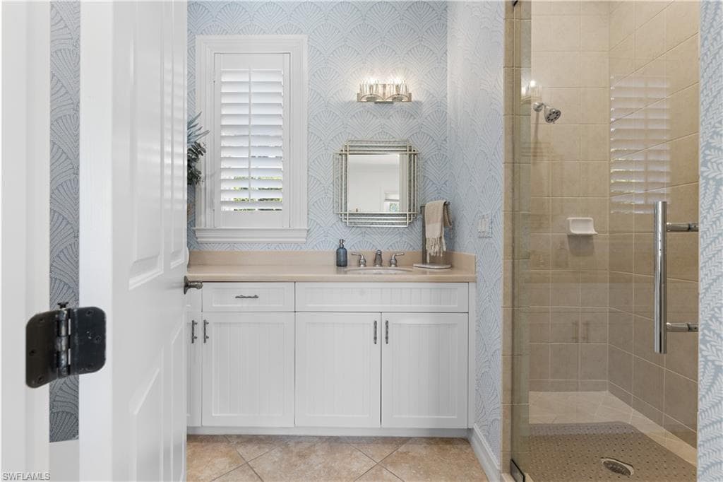 505 Harbour Dr, Naples, FL 34103-19