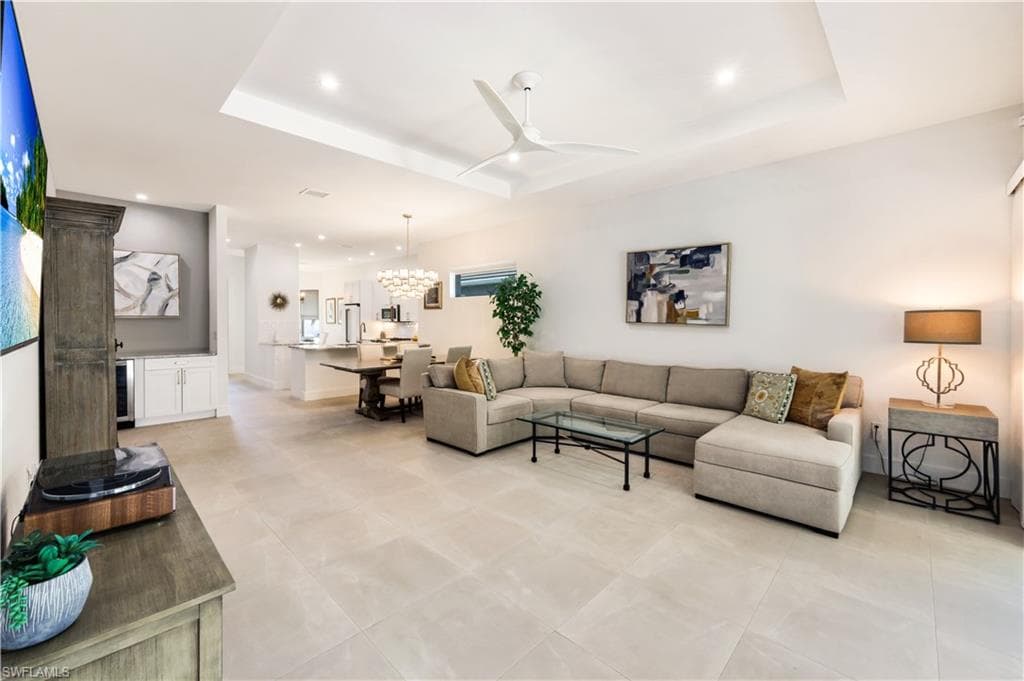 2669 Linda Dr, Naples, FL 34112-10