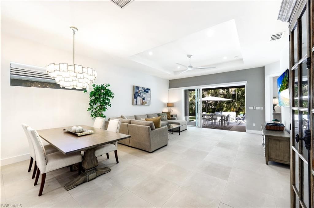 2669 Linda Dr, Naples, FL 34112-12