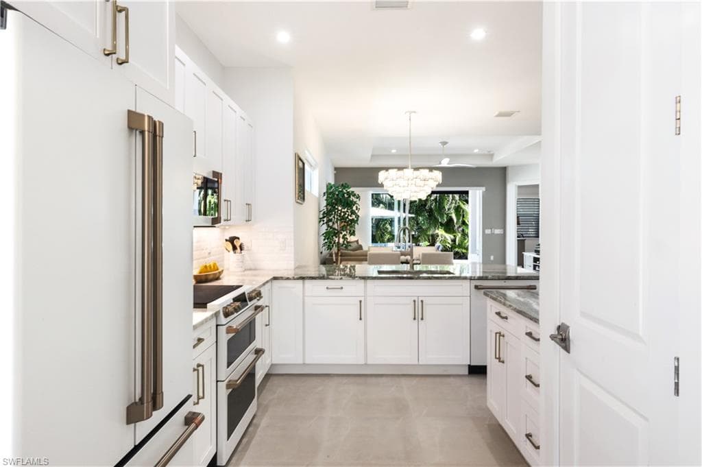 2669 Linda Dr, Naples, FL 34112-15
