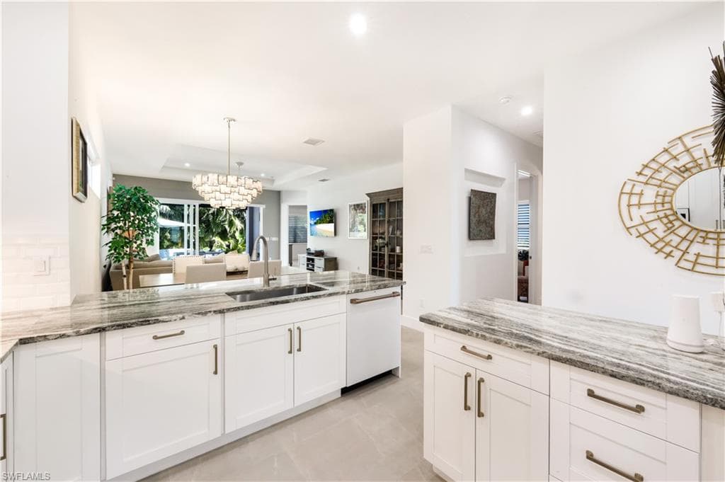 2669 Linda Dr, Naples, FL 34112-19