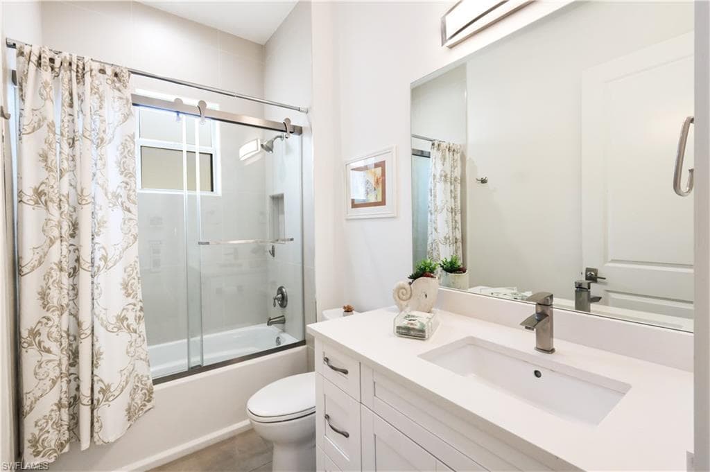 2669 Linda Dr, Naples, FL 34112-27