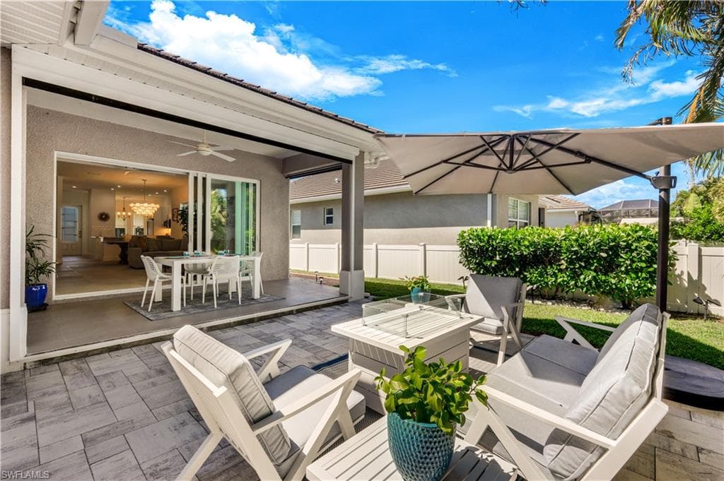 2669 Linda Dr, Naples, FL 34112-2