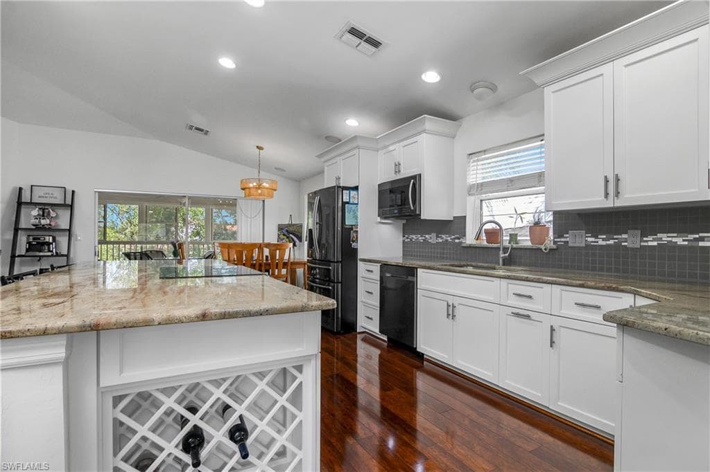 7749 Victoria Cove Ct, Fort Myers, FL 33908-11
