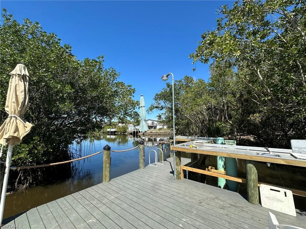 16 Jade Dr 16j, Naples, FL 34114-11