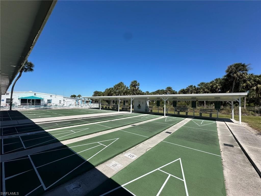 16 Jade Dr 16j, Naples, FL 34114-20