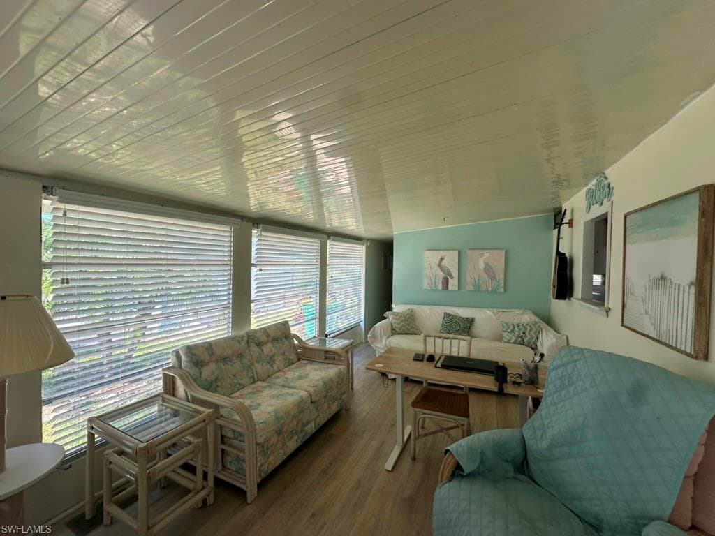 16 Jade Dr 16j, Naples, FL 34114-5