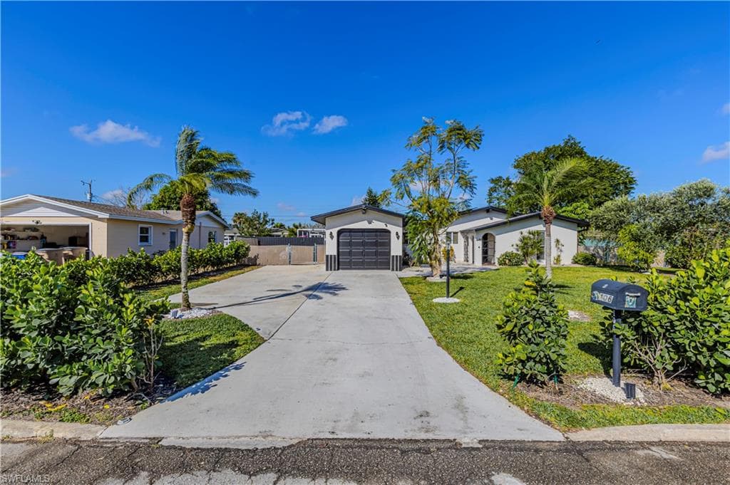 106 Starview Ave, Lehigh Acres, FL 33936-6