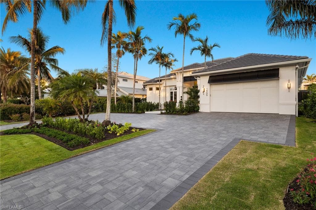 1955 Tarpon Rd, Naples, FL 34102-45
