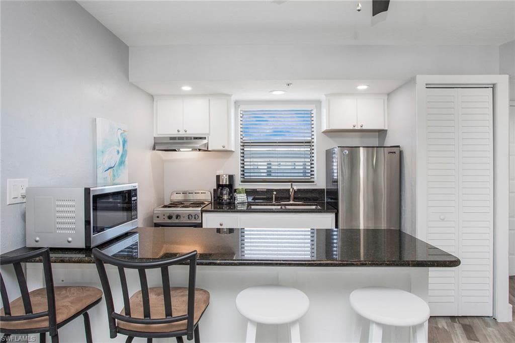1023 Anglers Cv E504, Marco Island, FL 34145-4