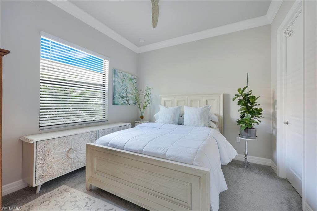 4318 Aurora St, Naples, FL 34119-21
