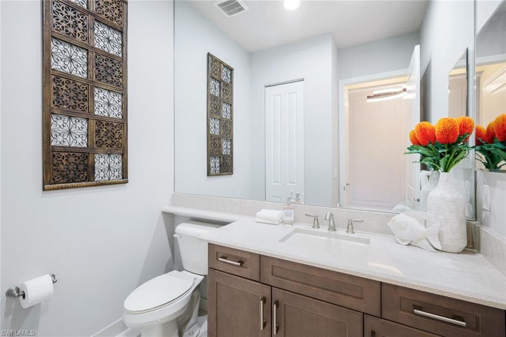 4318 Aurora St, Naples, FL 34119-24