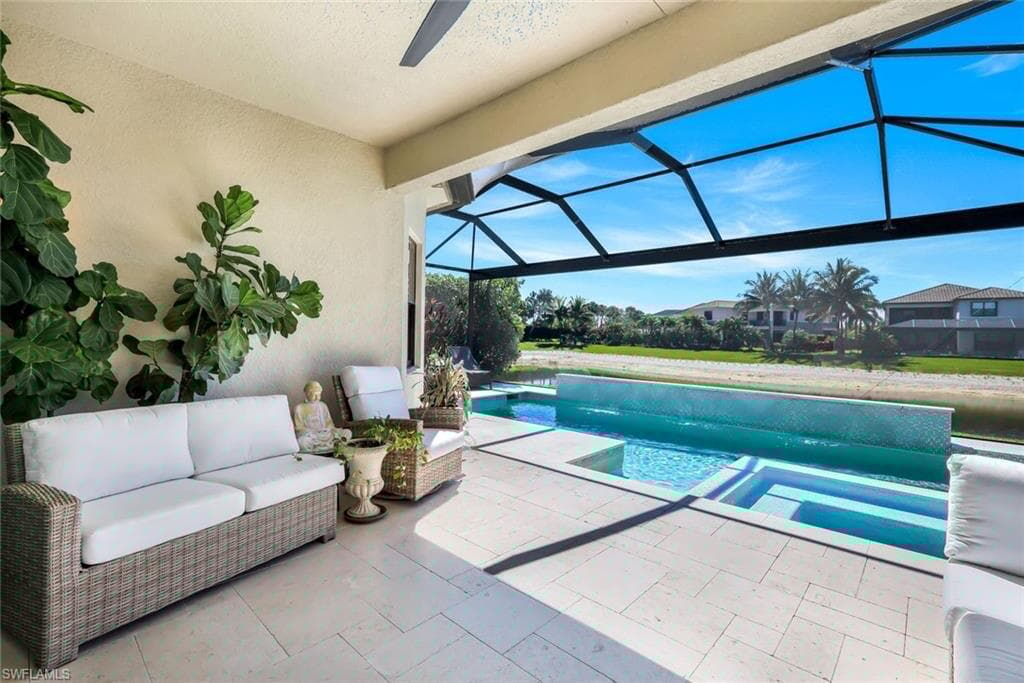 4318 Aurora St, Naples, FL 34119-26