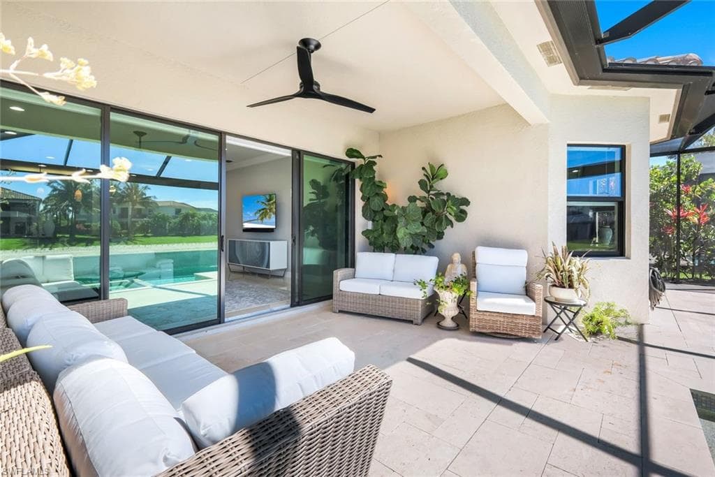 4318 Aurora St, Naples, FL 34119-27