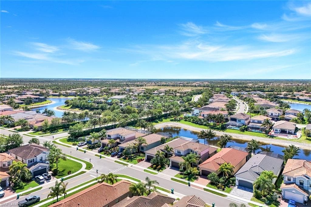 4318 Aurora St, Naples, FL 34119-29