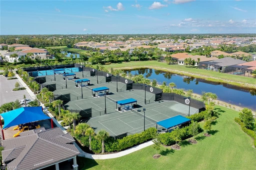 4318 Aurora St, Naples, FL 34119-32
