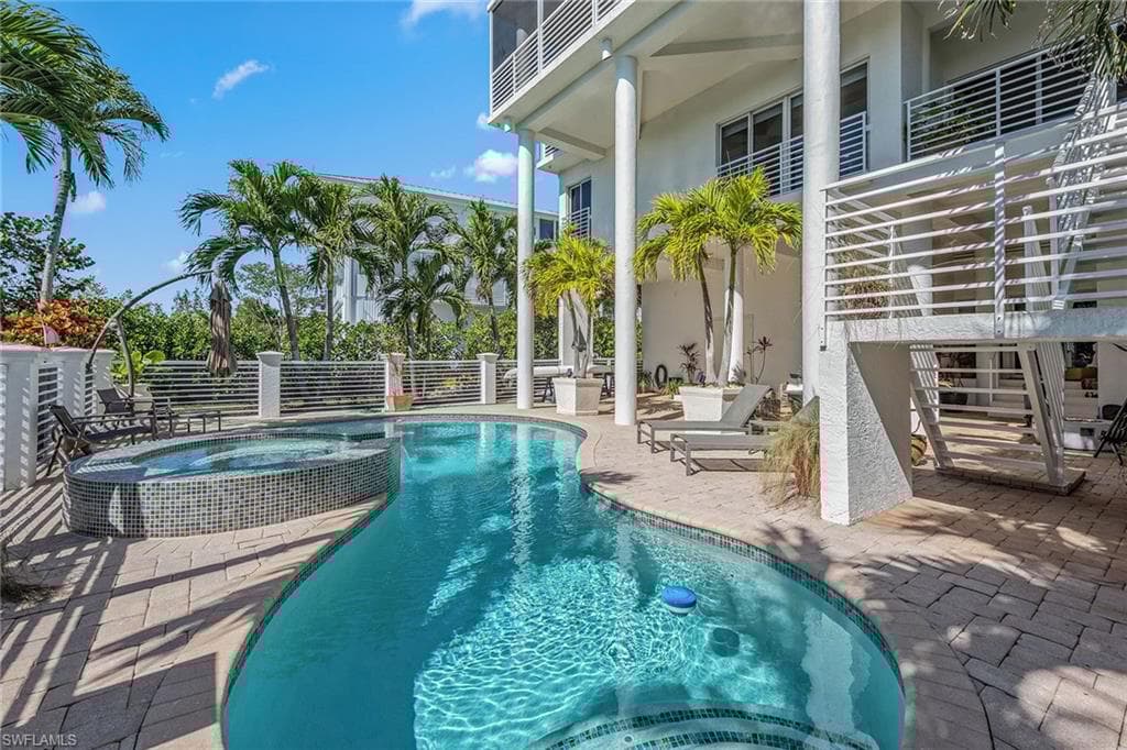 616 Waterside Dr, Marco Island, FL 34145-1842-34