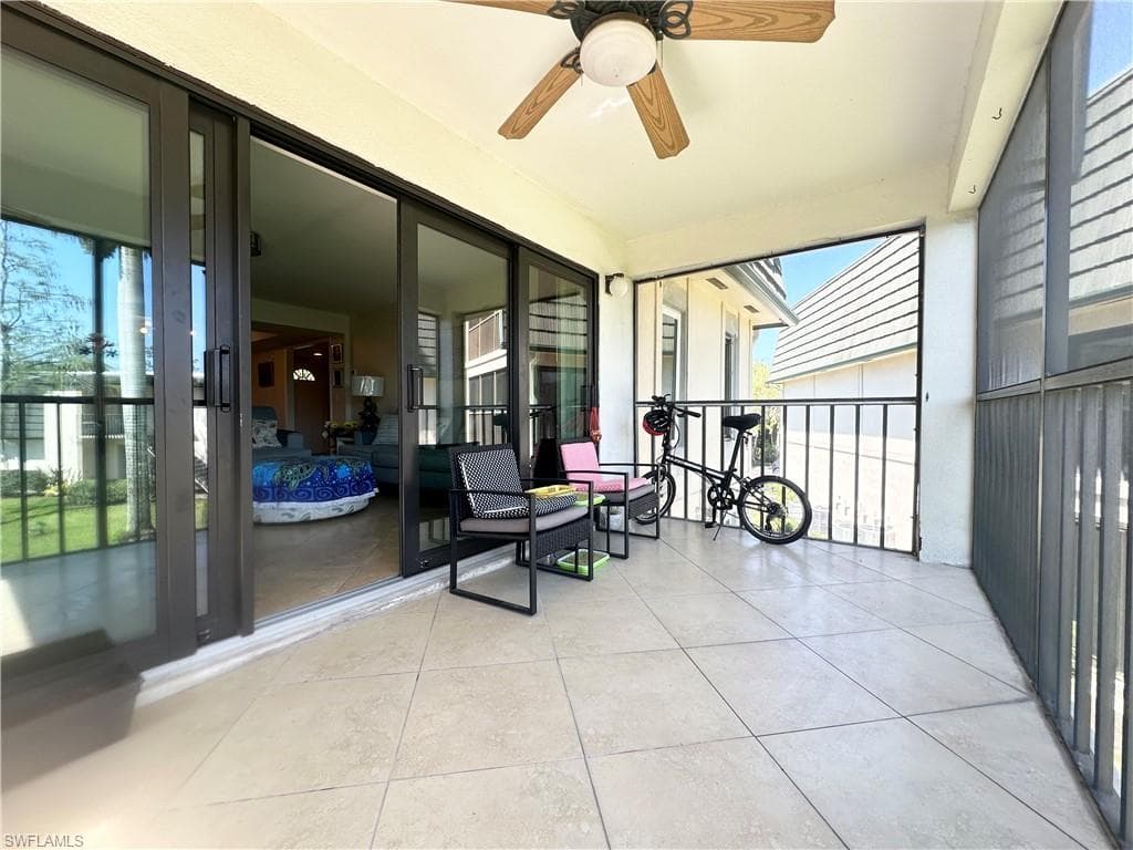 1718 Bald Eagle Dr 513b, Naples, FL 34105-15