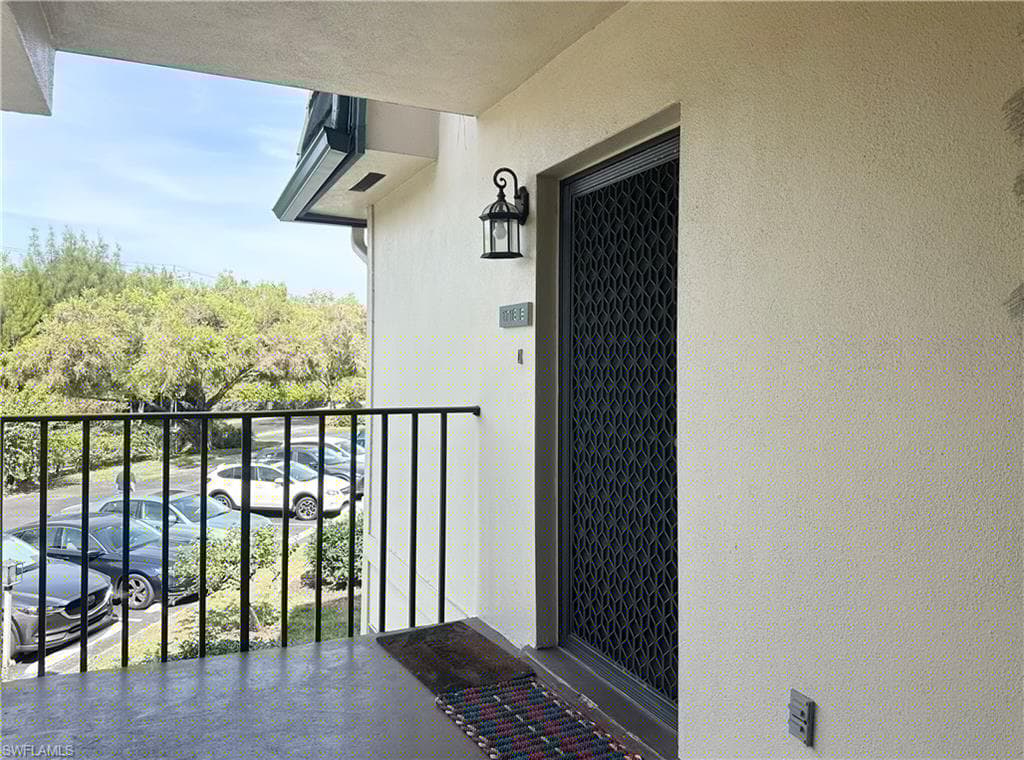 1718 Bald Eagle Dr 513b, Naples, FL 34105-3