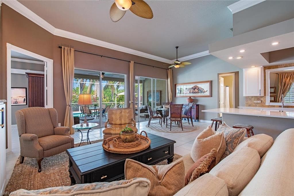 2904 Hatteras Way, Naples, FL 34119-9