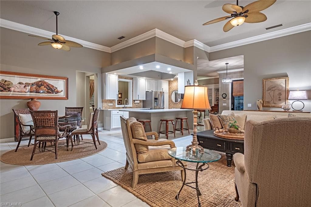 2904 Hatteras Way, Naples, FL 34119-10