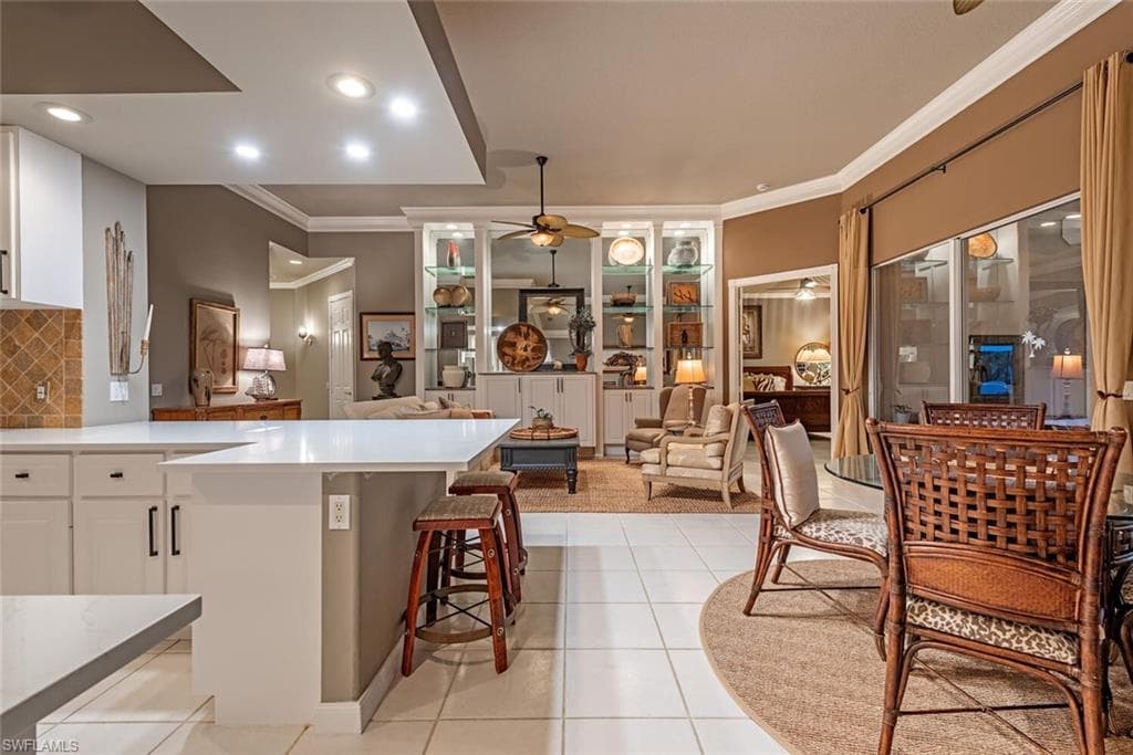 2904 Hatteras Way, Naples, FL 34119-12