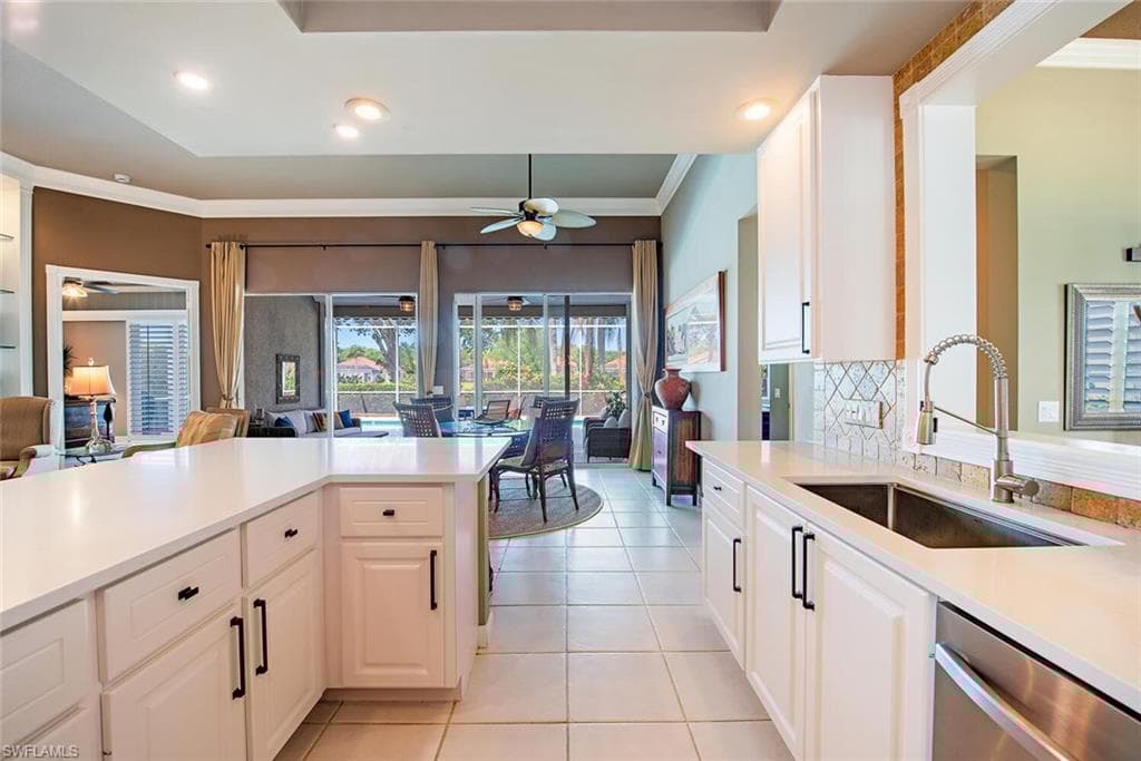 2904 Hatteras Way, Naples, FL 34119-15