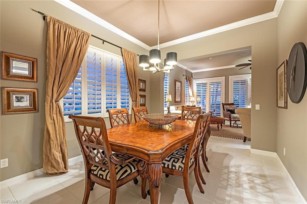 2904 Hatteras Way, Naples, FL 34119-16