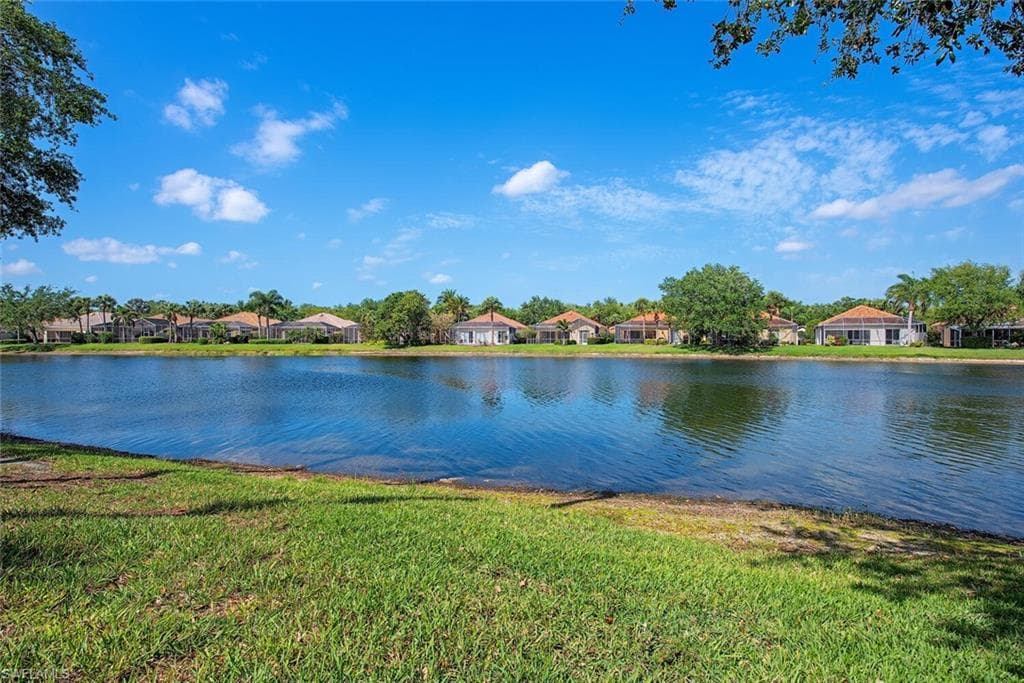 2904 Hatteras Way, Naples, FL 34119-28