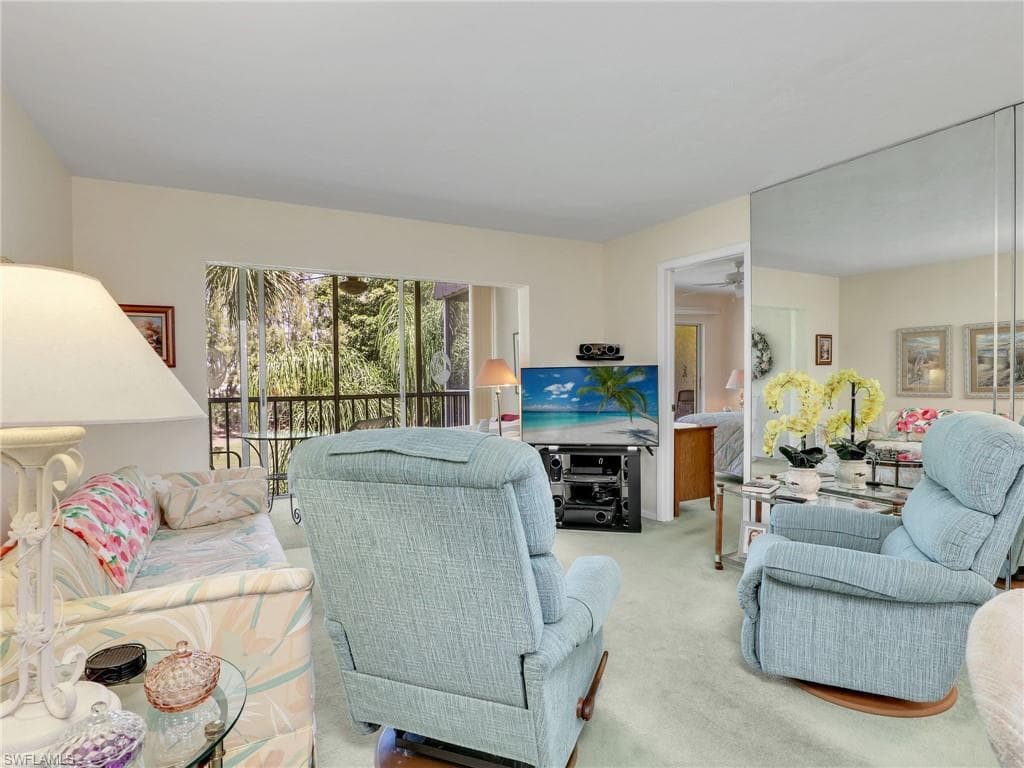 499 Forest Lakes Blvd 308, Naples, FL 34105-12