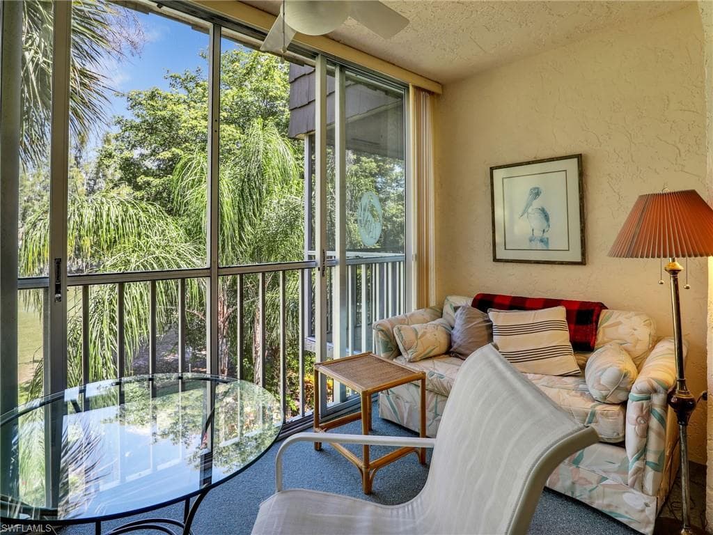 499 Forest Lakes Blvd 308, Naples, FL 34105-16