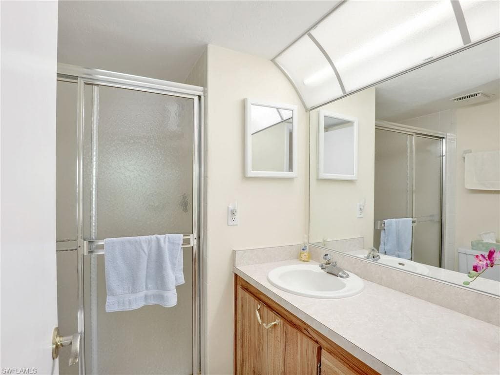 499 Forest Lakes Blvd 308, Naples, FL 34105-19