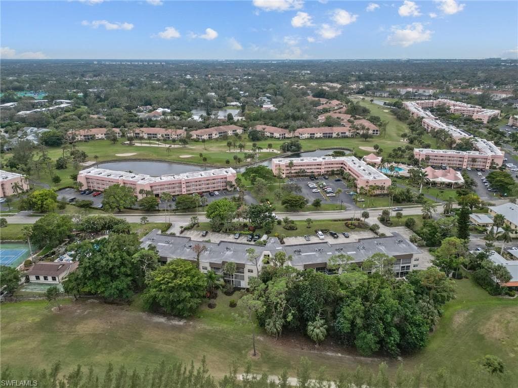 499 Forest Lakes Blvd 308, Naples, FL 34105-30