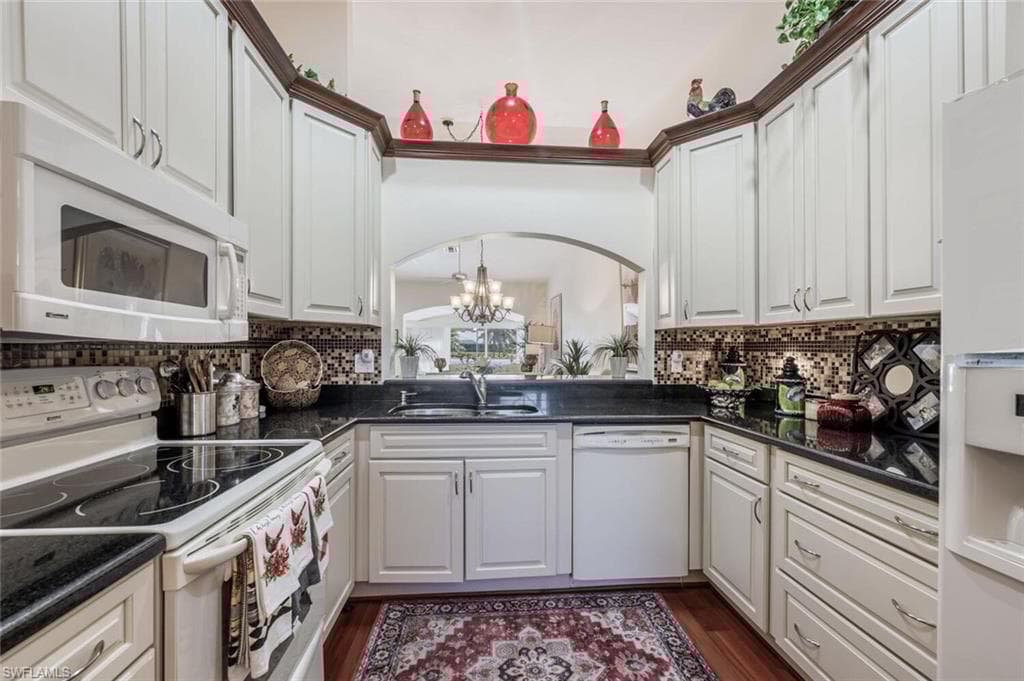 2166 Stacil Cir 17, Naples, FL 34109-18