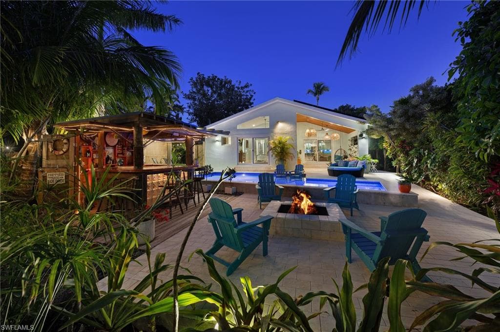1155 12th St N, Naples, FL 34102-33