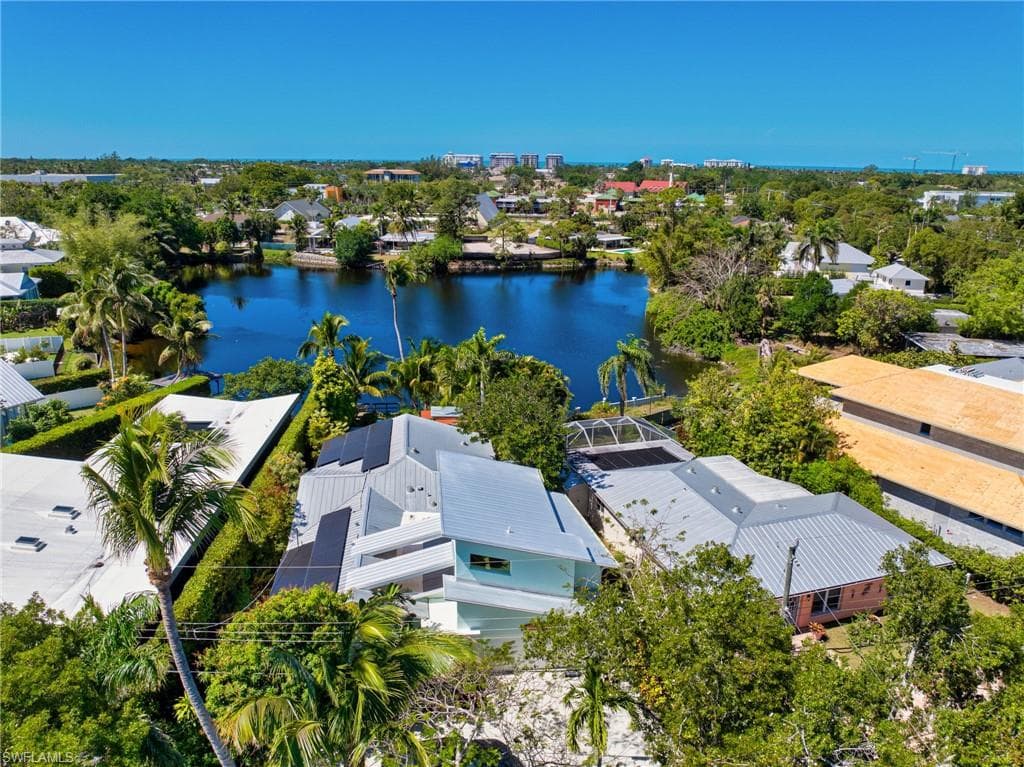 1155 12th St N, Naples, FL 34102-35