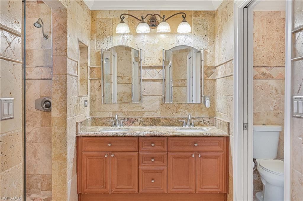 2210 10th Ter, Cape Coral, FL 33993-23
