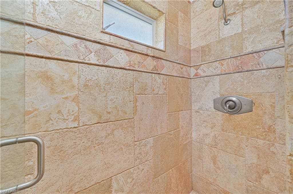 2210 10th Ter, Cape Coral, FL 33993-24