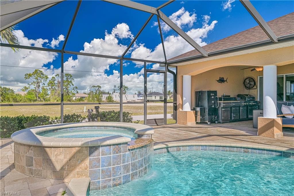 2210 10th Ter, Cape Coral, FL 33993-33