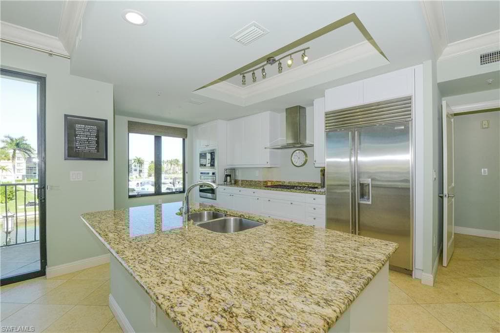 1490 5th Ave S 200b, Naples, FL 34102-13