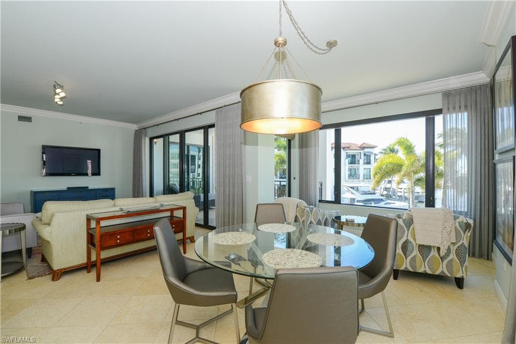 1490 5th Ave S 200b, Naples, FL 34102-14