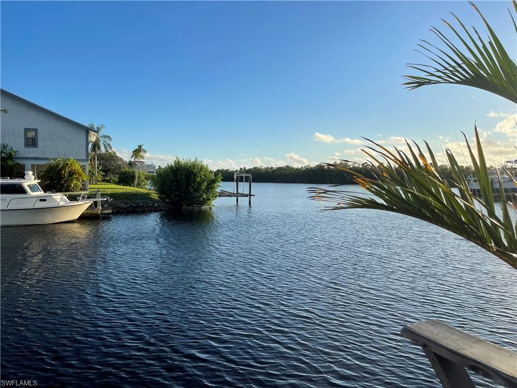 27777 Quinn St W, Bonita Springs, FL 34135-28