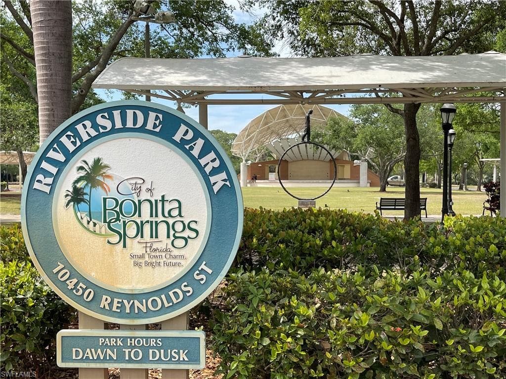 27777 Quinn St W, Bonita Springs, FL 34135-32