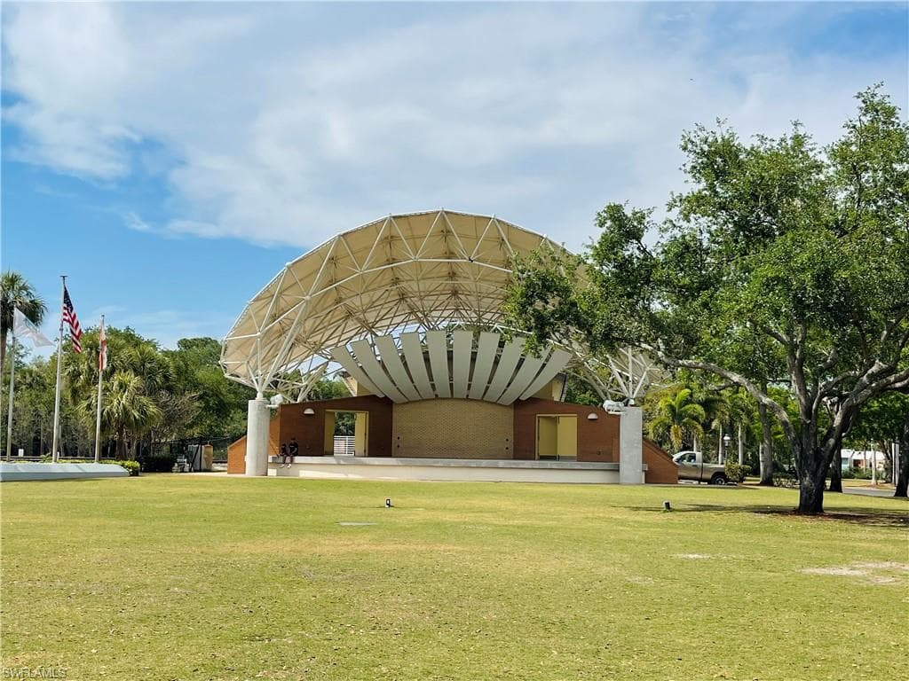 27777 Quinn St W, Bonita Springs, FL 34135-33