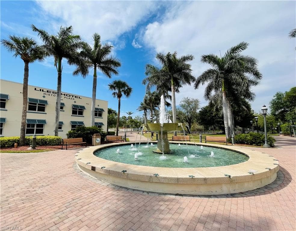 27777 Quinn St W, Bonita Springs, FL 34135-37