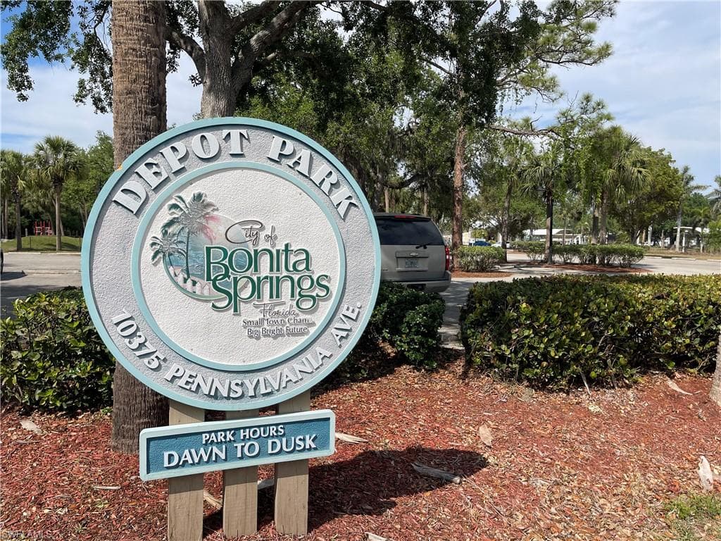 27777 Quinn St W, Bonita Springs, FL 34135-39