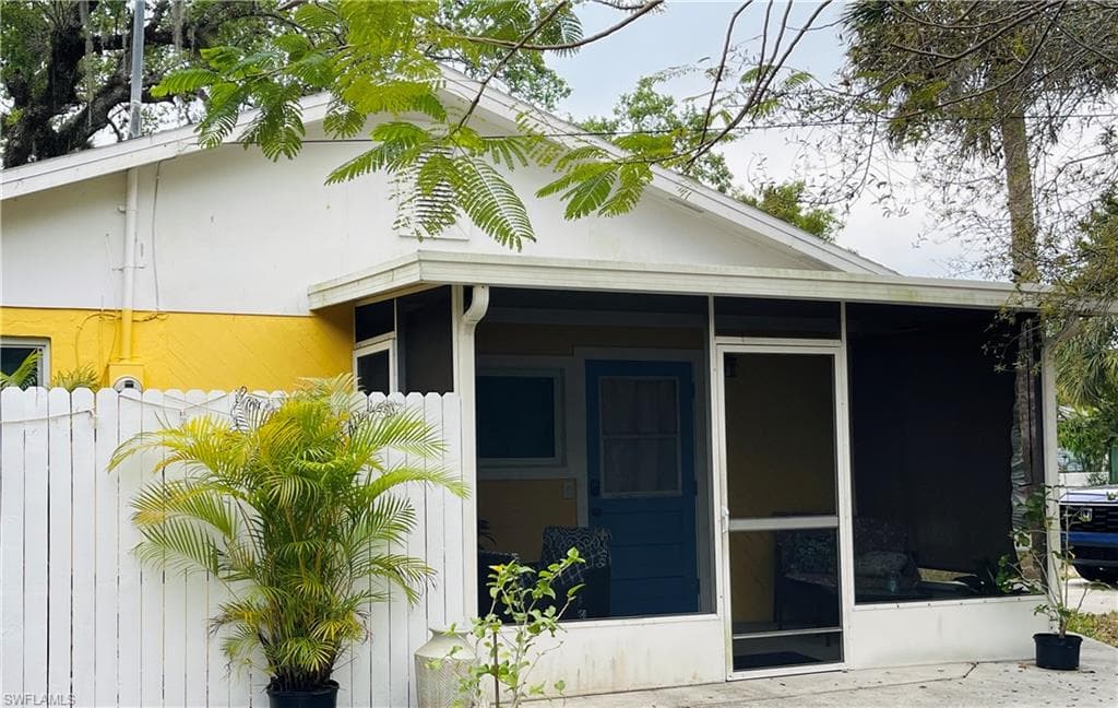 27777 Quinn St W, Bonita Springs, FL 34135-3